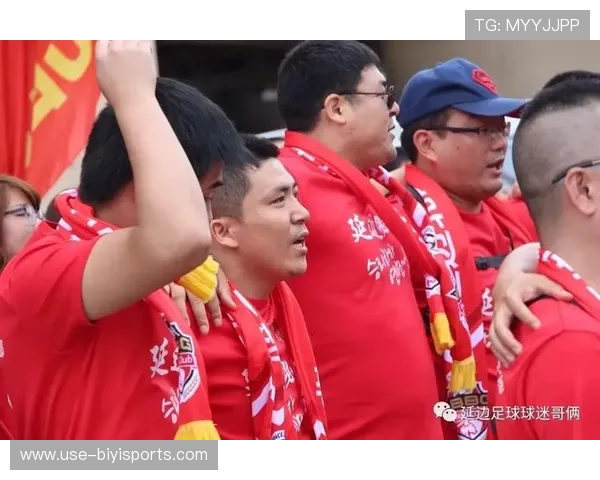温布尔登绿茵之魂球迷热情与传统礼仪的交织故事 温布尔登绿茵之魂球迷热情与传统礼仪的交织故事